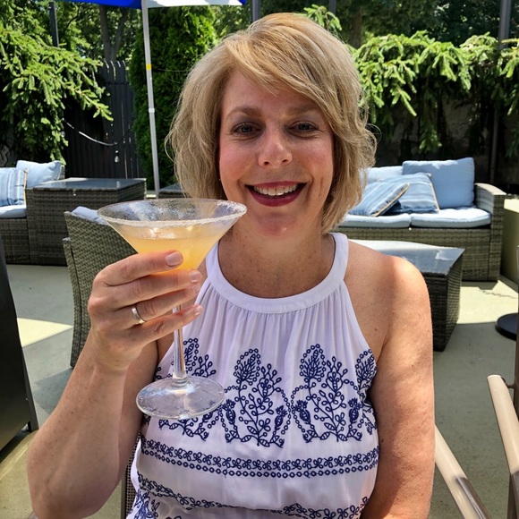 Meet your Posher, Susan - Picture 2 of 5